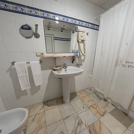 Hotel La Pinta 2*