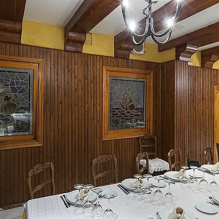 La Pinta Hotel 2*